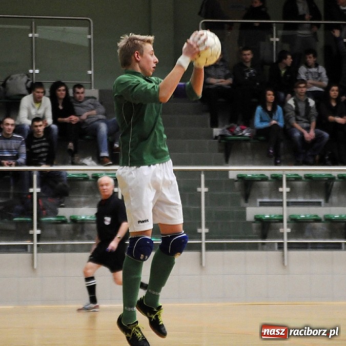 Zdjęcie w galerii na portalu naszraciborz.pl: Płomień niestraszny Cukierni wiadomości z regionu