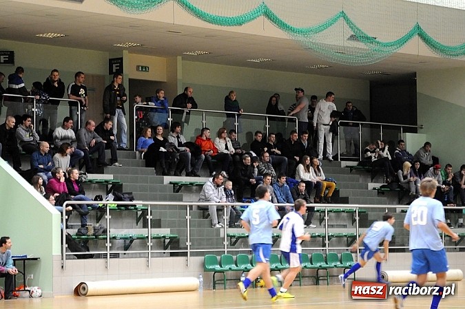 Zdjęcie w galerii na portalu naszraciborz.pl: Płomień niestraszny Cukierni wiadomości z regionu