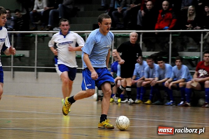 Zdjęcie w galerii na portalu naszraciborz.pl: Płomień niestraszny Cukierni wiadomości z regionu