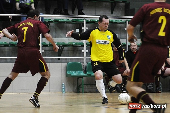 Zdjęcie w galerii na portalu naszraciborz.pl: Płomień niestraszny Cukierni wiadomości z regionu