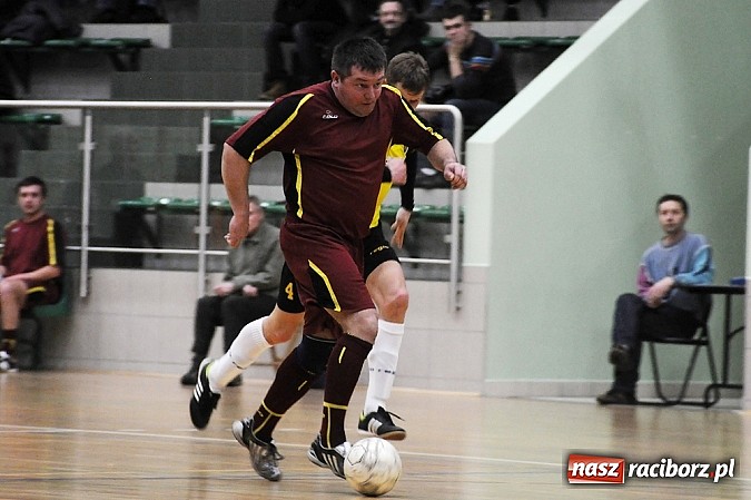 Zdjęcie w galerii na portalu naszraciborz.pl: Płomień niestraszny Cukierni wiadomości z regionu