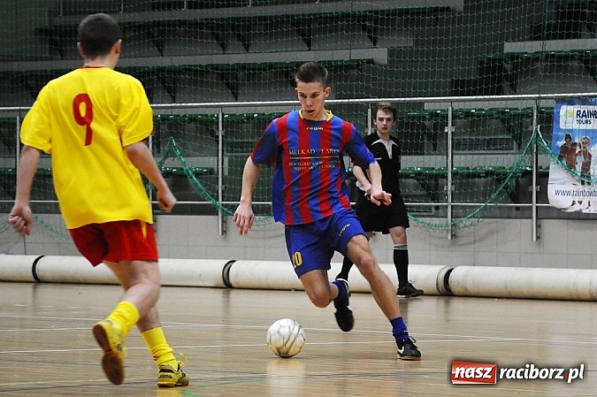 Zdjęcie w galerii na portalu naszraciborz.pl: Płomień niestraszny Cukierni wiadomości z regionu