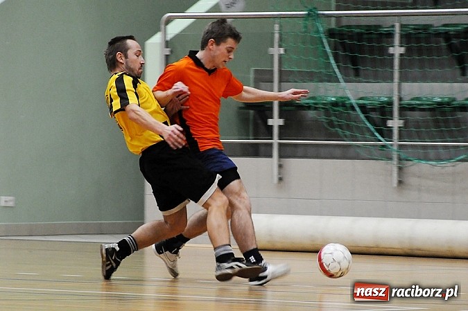 Zdjęcie w galerii na portalu naszraciborz.pl: Płomień niestraszny Cukierni wiadomości z regionu