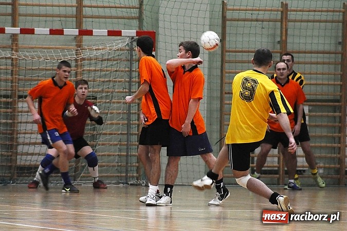 Zdjęcie w galerii na portalu naszraciborz.pl: Płomień niestraszny Cukierni wiadomości z regionu