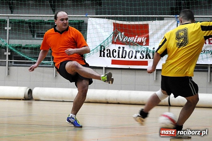 Zdjęcie w galerii na portalu naszraciborz.pl: Płomień niestraszny Cukierni wiadomości z regionu