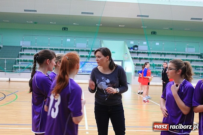 Zdjęcie w galerii na portalu naszraciborz.pl: Międzyszkolna rywalizacja w piłce ręcznej wiadomości z regionu