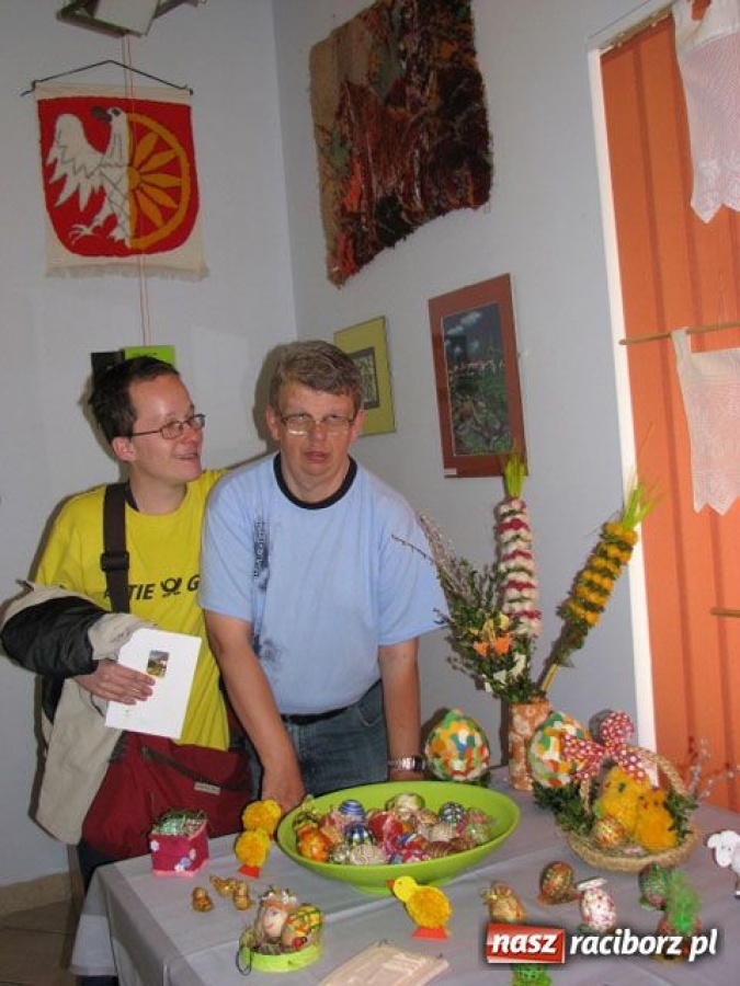 Zdjęcie w galerii na portalu naszraciborz.pl: Dzieła niepełnosprawnych artystów wiadomości z regionu