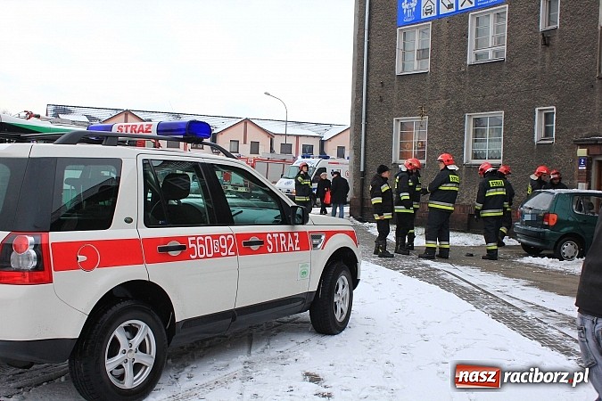 Zdjęcie w galerii na portalu naszraciborz.pl: Wypadek na rondzie Solidarności wiadomości z regionu