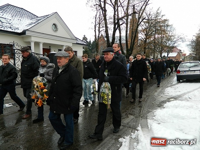 Zdjęcie w galerii na portalu naszraciborz.pl: Pogrzeb komandora Mariana Niewiadomskiego wiadomości z regionu
