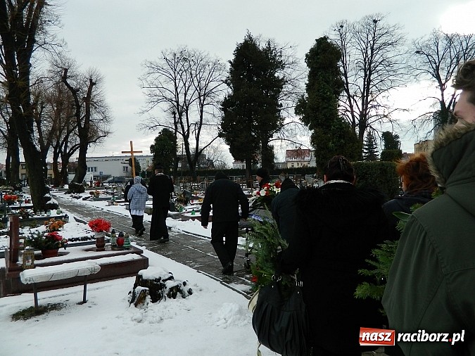 Zdjęcie w galerii na portalu naszraciborz.pl: Pogrzeb komandora Mariana Niewiadomskiego wiadomości z regionu