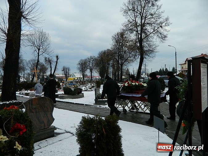 Zdjęcie w galerii na portalu naszraciborz.pl: Pogrzeb komandora Mariana Niewiadomskiego wiadomości z regionu