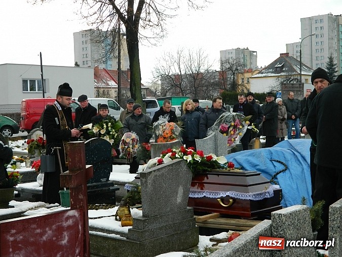 Zdjęcie w galerii na portalu naszraciborz.pl: Pogrzeb komandora Mariana Niewiadomskiego wiadomości z regionu