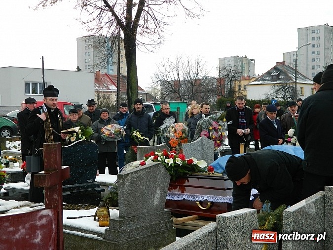 Zdjęcie w galerii na portalu naszraciborz.pl: Pogrzeb komandora Mariana Niewiadomskiego wiadomości z regionu