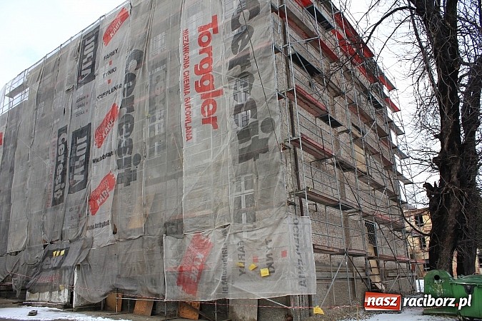 Zdjęcie w galerii na portalu naszraciborz.pl: Ekonomik: Budowa boiska z opóźnieniami wiadomości z regionu