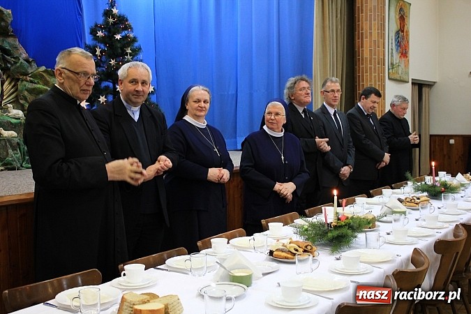 Zdjęcie w galerii na portalu naszraciborz.pl: Polsko-czeskie spotkanie opłatkowe w klasztorze wiadomości z regionu