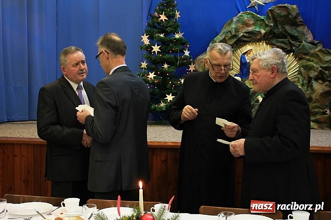 Zdjęcie w galerii na portalu naszraciborz.pl: Polsko-czeskie spotkanie opłatkowe w klasztorze wiadomości z regionu