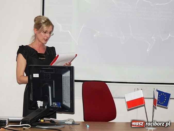 Zdjęcie w galerii na portalu naszraciborz.pl: Policjanci i strażacy uczą się języka czeskiego wiadomości z regionu