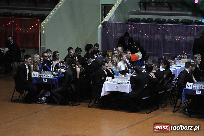 Zdjęcie w galerii na portalu naszraciborz.pl: Ekonomik rozpoczął dziś sezon studniówkowy wiadomości z regionu