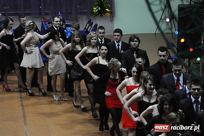 Zdjęcie w galerii na portalu naszraciborz.pl: Ekonomik rozpoczął dziś sezon studniówkowy wiadomości z regionu