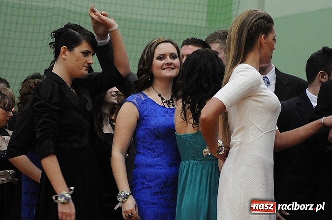 Zdjęcie w galerii na portalu naszraciborz.pl: Ekonomik rozpoczął dziś sezon studniówkowy wiadomości z regionu