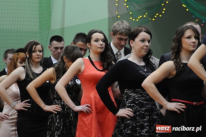 Zdjęcie w galerii na portalu naszraciborz.pl: Ekonomik rozpoczął dziś sezon studniówkowy wiadomości z regionu