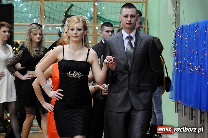 Zdjęcie w galerii na portalu naszraciborz.pl: Ekonomik rozpoczął dziś sezon studniówkowy wiadomości z regionu