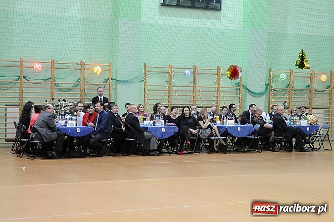 Zdjęcie w galerii na portalu naszraciborz.pl: Ekonomik rozpoczął dziś sezon studniówkowy wiadomości z regionu