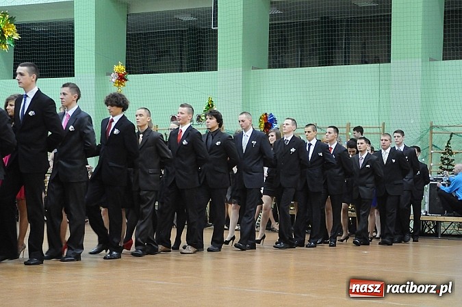 Zdjęcie w galerii na portalu naszraciborz.pl: Ekonomik rozpoczął dziś sezon studniówkowy wiadomości z regionu