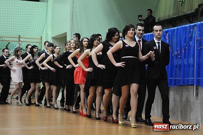 Zdjęcie w galerii na portalu naszraciborz.pl: Ekonomik rozpoczął dziś sezon studniówkowy wiadomości z regionu