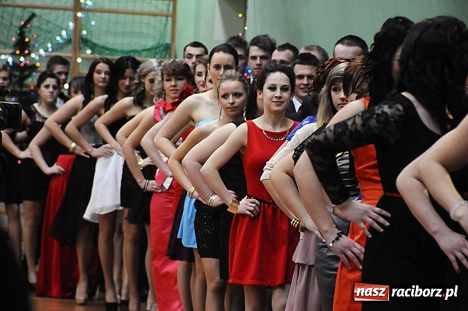 Zdjęcie w galerii na portalu naszraciborz.pl: Ekonomik rozpoczął dziś sezon studniówkowy wiadomości z regionu