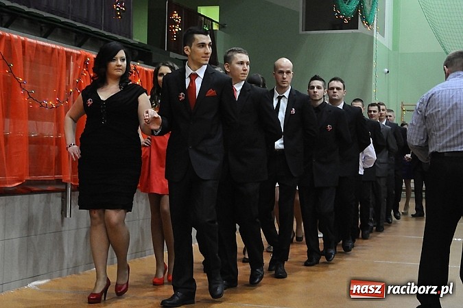 Zdjęcie w galerii na portalu naszraciborz.pl: Ekonomik rozpoczął dziś sezon studniówkowy wiadomości z regionu