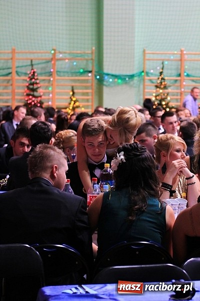 Zdjęcie w galerii na portalu naszraciborz.pl: Ekonomik rozpoczął dziś sezon studniówkowy wiadomości z regionu