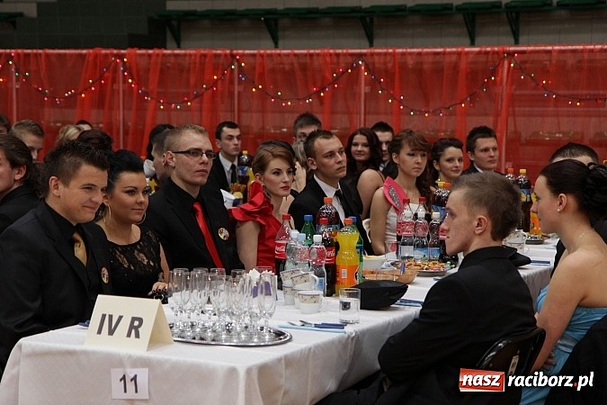 Zdjęcie w galerii na portalu naszraciborz.pl: Ekonomik rozpoczął dziś sezon studniówkowy wiadomości z regionu