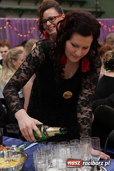 Zdjęcie w galerii na portalu naszraciborz.pl: Ekonomik rozpoczął dziś sezon studniówkowy wiadomości z regionu