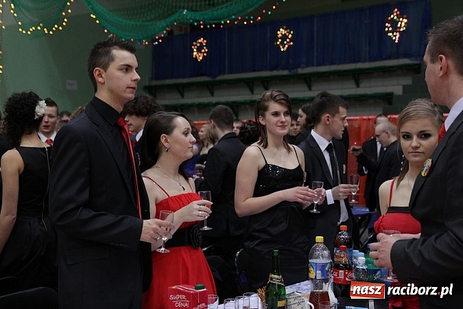 Zdjęcie w galerii na portalu naszraciborz.pl: Ekonomik rozpoczął dziś sezon studniówkowy wiadomości z regionu