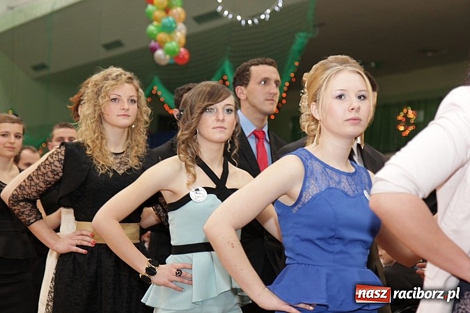 Zdjęcie w galerii na portalu naszraciborz.pl: Ekonomik rozpoczął dziś sezon studniówkowy wiadomości z regionu