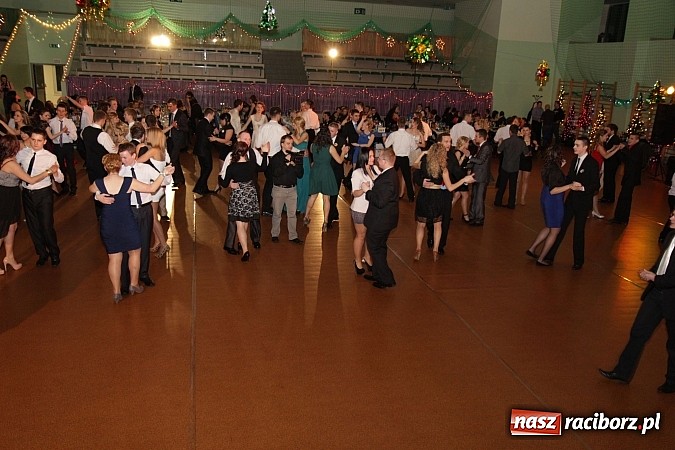 Zdjęcie w galerii na portalu naszraciborz.pl: Ekonomik rozpoczął dziś sezon studniówkowy wiadomości z regionu