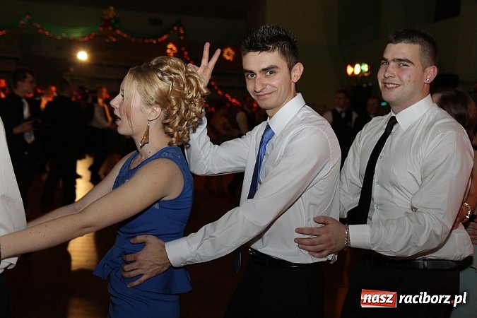 Zdjęcie w galerii na portalu naszraciborz.pl: Ekonomik rozpoczął dziś sezon studniówkowy wiadomości z regionu