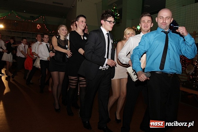 Zdjęcie w galerii na portalu naszraciborz.pl: Ekonomik rozpoczął dziś sezon studniówkowy wiadomości z regionu