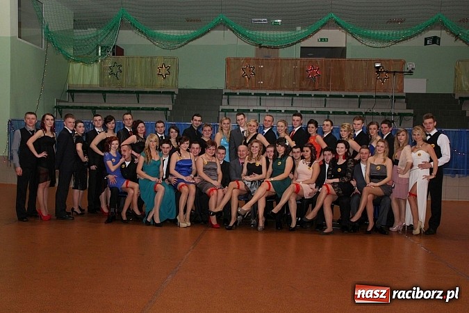 Zdjęcie w galerii na portalu naszraciborz.pl: Ekonomik rozpoczął dziś sezon studniówkowy wiadomości z regionu