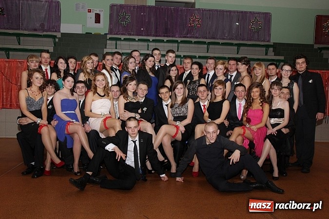 Zdjęcie w galerii na portalu naszraciborz.pl: Ekonomik rozpoczął dziś sezon studniówkowy wiadomości z regionu