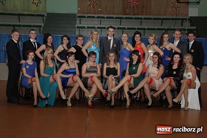 Zdjęcie w galerii na portalu naszraciborz.pl: Ekonomik rozpoczął dziś sezon studniówkowy wiadomości z regionu