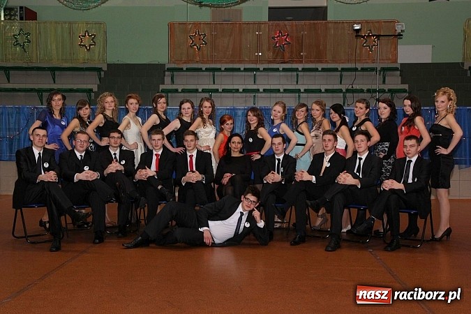 Zdjęcie w galerii na portalu naszraciborz.pl: Ekonomik rozpoczął dziś sezon studniówkowy wiadomości z regionu