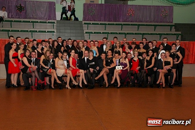 Zdjęcie w galerii na portalu naszraciborz.pl: Ekonomik rozpoczął dziś sezon studniówkowy wiadomości z regionu