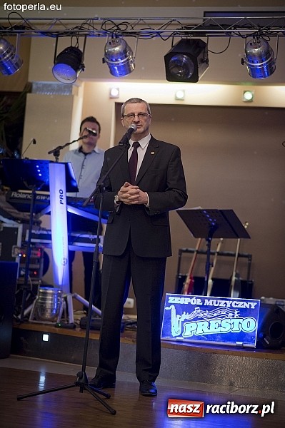 Zdjęcie w galerii na portalu naszraciborz.pl: Ona tańczy dla mnie... dwie klasy Mechanika bawiły się w Bravo wiadomości z regionu