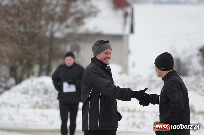 Zdjęcie w galerii na portalu naszraciborz.pl: Zima biegaczom niestraszna. I Cross po Ziemi Pietrowickiej wiadomości z regionu