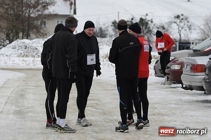 Zdjęcie w galerii na portalu naszraciborz.pl: Zima biegaczom niestraszna. I Cross po Ziemi Pietrowickiej wiadomości z regionu