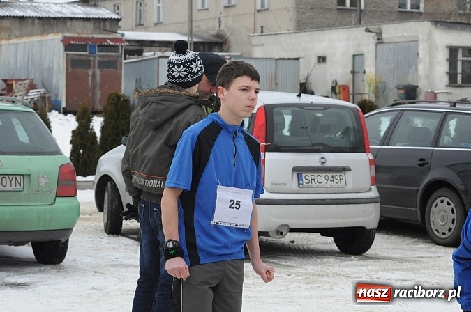 Zdjęcie w galerii na portalu naszraciborz.pl: Zima biegaczom niestraszna. I Cross po Ziemi Pietrowickiej wiadomości z regionu