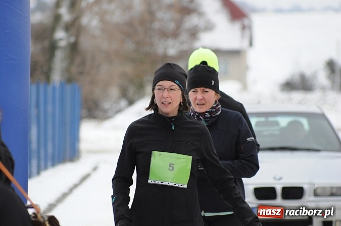 Zdjęcie w galerii na portalu naszraciborz.pl: Zima biegaczom niestraszna. I Cross po Ziemi Pietrowickiej wiadomości z regionu