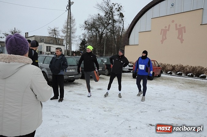 Zdjęcie w galerii na portalu naszraciborz.pl: Zima biegaczom niestraszna. I Cross po Ziemi Pietrowickiej wiadomości z regionu